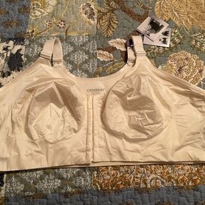 NWT Catherines Intimates front close no wire back smoother bra